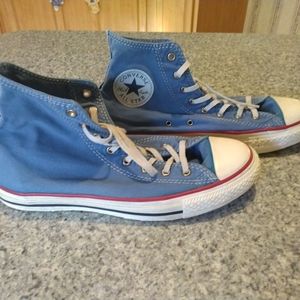 Women's sz 9 Converse hightops